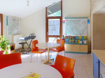 La bibliothèque de la réception